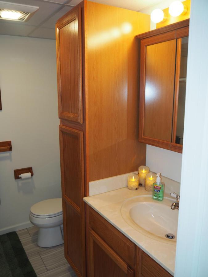 New! The Blessing - A Cute And Cozy Apartment! Benzonia Exterior photo