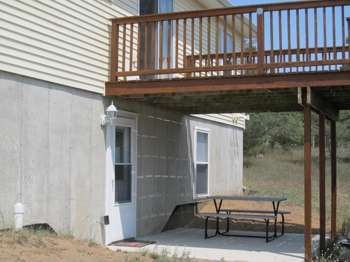 New! The Blessing - A Cute And Cozy Apartment! Benzonia Exterior photo